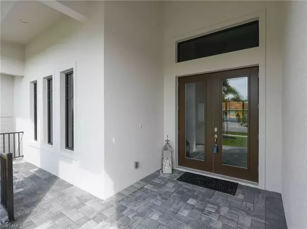 Marco Island, FL 34145,143 Saxon ST