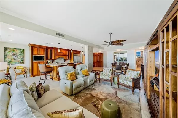 Marco Island, FL 34145,1069 Bald Eagle DR #S-303