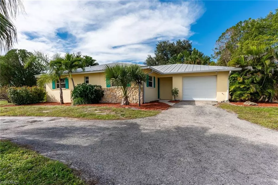 1351 Harbor View DR, North Fort Myers, FL 33917