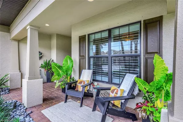 Naples, FL 34110,16337 Camden Lakes CIR