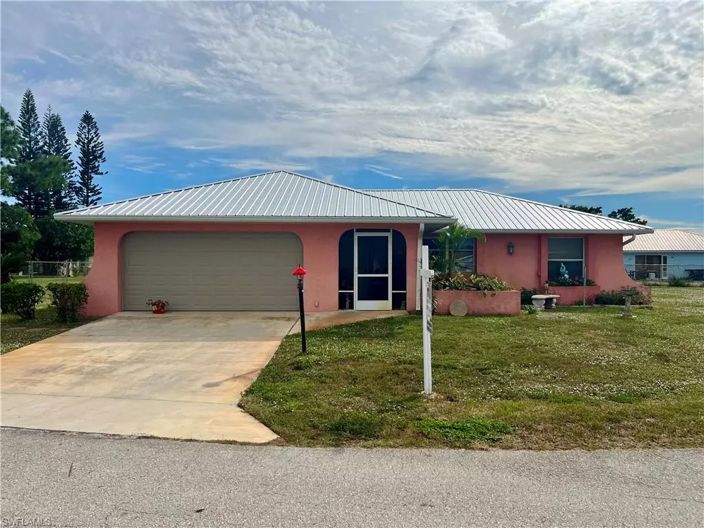 Lehigh Acres, FL 33936,10749 Lemontree CT