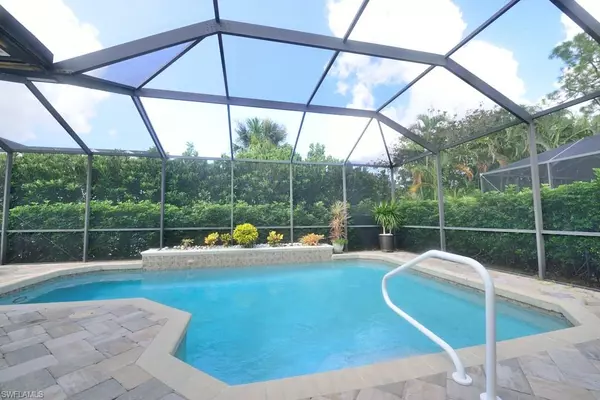 Naples, FL 34110,16208 Parque LN