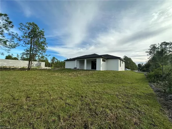 Lehigh Acres, FL 33972,1863 Lindenwood DR