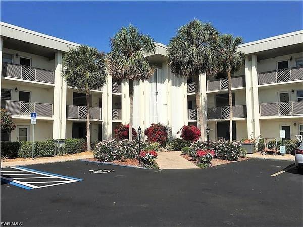 6102 Augusta DR #213, Fort Myers, FL 33907