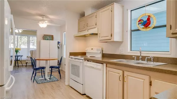 521 Misty LN, North Fort Myers, FL 33903