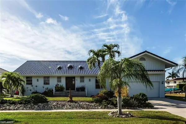 Marco Island, FL 34145,90 Lamplighter DR