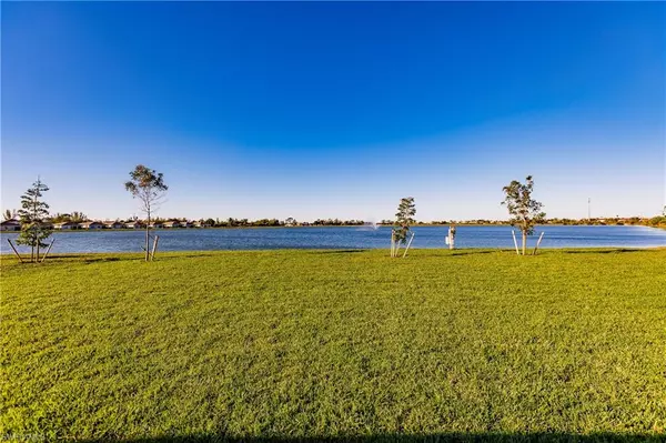 Cape Coral, FL 33993,876 Stonewater Lake TER