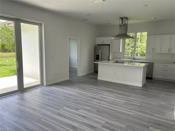 Lehigh Acres, FL 33974,335 Jourferie RD