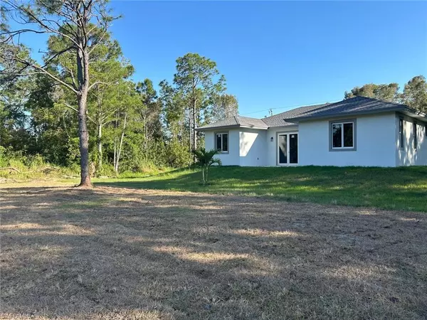 Lehigh Acres, FL 33974,335 Jourferie RD