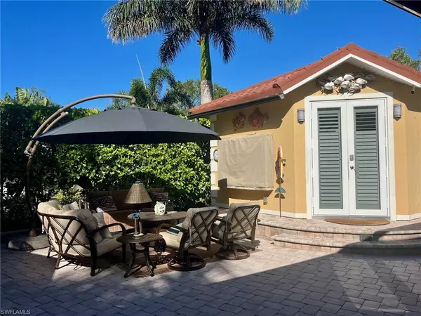 4987 Coach LN, Naples, FL 34114