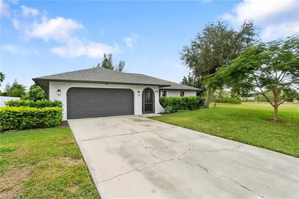 4984 30th PL SW, Naples, FL 34116