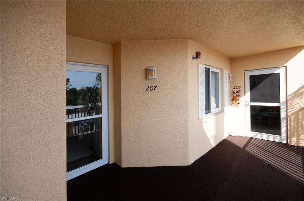 Estero, FL 33928,4040 Durango CT #207