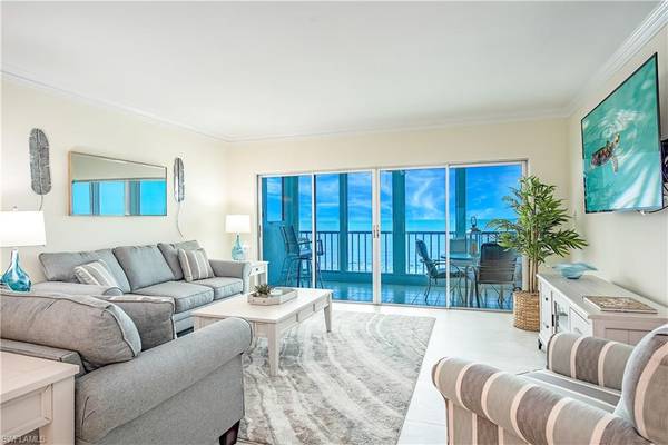 2885 Gulf Shore BLVD N #402, Naples, FL 34103