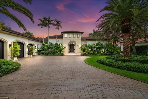 2562 Escada CT, Naples, FL 34109