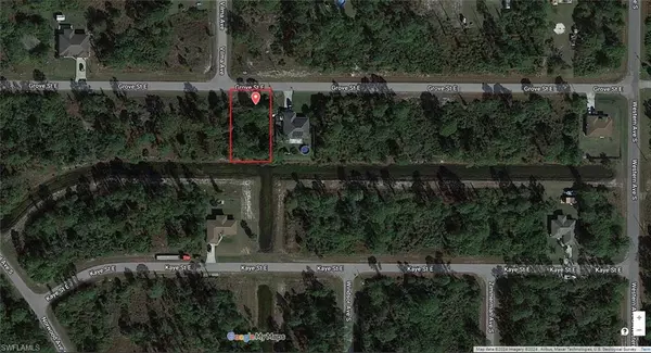 1062 Grove ST E, Lehigh Acres, FL 33974