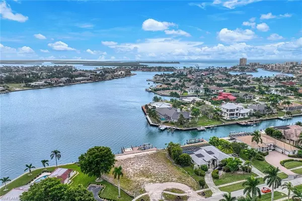 Marco Island, FL 34145,1451 Salvadore CT