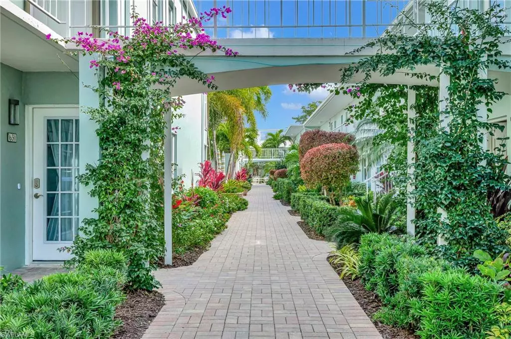 Naples, FL 34102,603 12TH AVE S