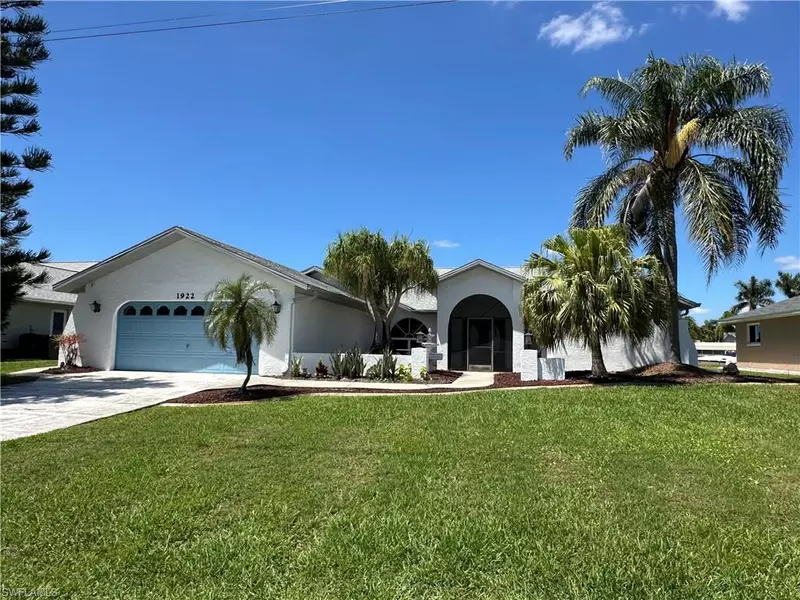 1922 SE 10th PL, Cape Coral, FL 33990