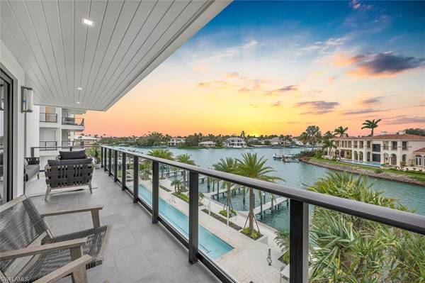 1820 Gulf Shore BLVD N #304, Naples, FL 34102