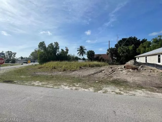 17488/490 Barbara DR, Fort Myers, FL 33967