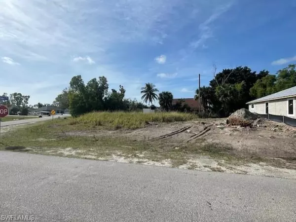 Fort Myers, FL 33967,17488/490 Barbara DR