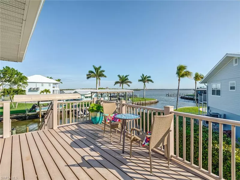 15 Avenida Carita, Fort Myers Beach, FL 33931