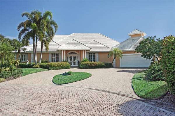 692 Ardmore LN,  Naples,  FL 34108