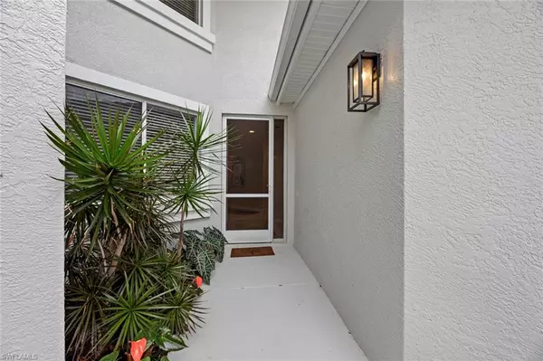 Estero, FL 33967,8470 Southbridge DR #4