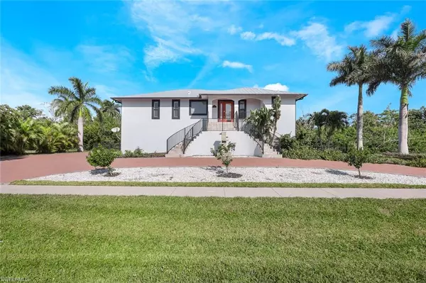 811 Scott DR, Marco Island, FL 34145