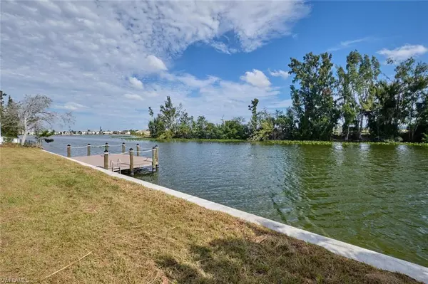 Cape Coral, FL 33991,615 SW 3rd CT