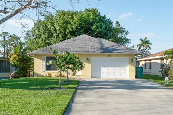 691 102nd AVE N, Naples, FL 34108