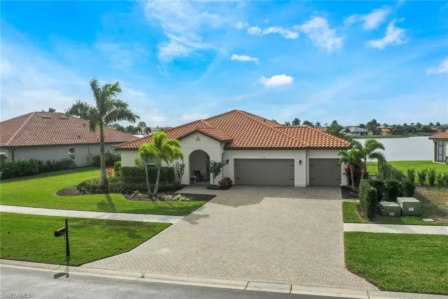 2128 Grove DR, Naples, FL 34120