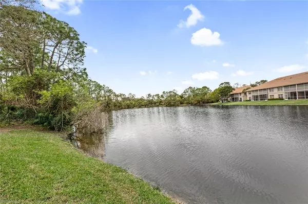 Naples, FL 34110,1128 Manor Lake DR #G-101