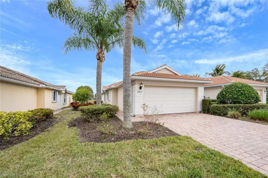 8607 Genova CT, Naples, FL 34114