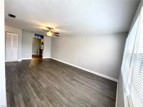 Cape Coral, FL 33904,4931 Vincennes CT #11