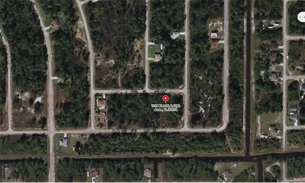 1018 Kent ST E, Lehigh Acres, FL 33974