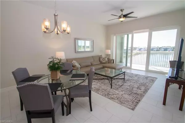 163 Indies DR E #203, Naples, FL 34114