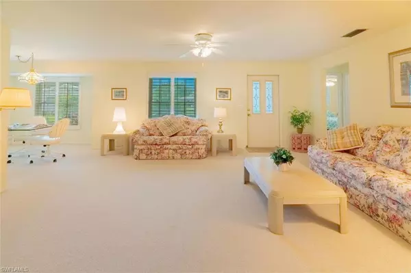 Naples, FL 34112,7 Lanai CIR #7