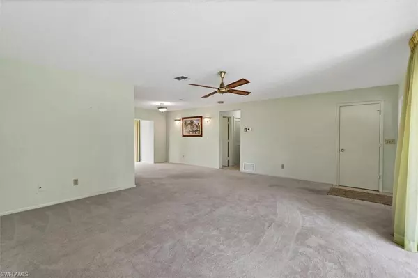 Lehigh Acres, FL 33936,201 Lake AVE N