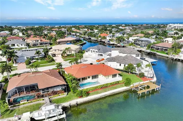 Marco Island, FL 34145,633 Blackmore CT