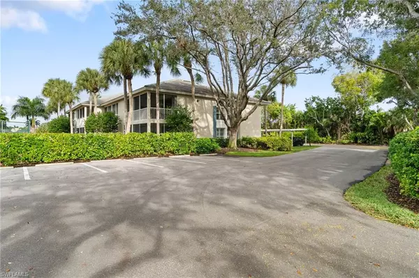 Naples, FL 34113,8161 Twelve Oaks CIR #511