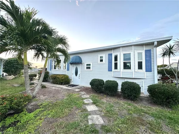 4591 Lincoln LN E, Estero, FL 33928