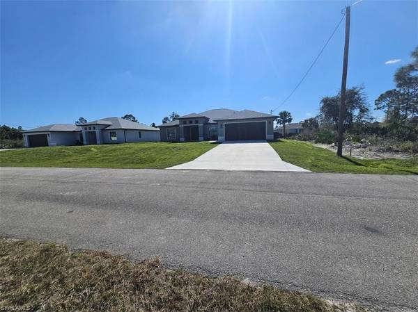 2517 22nd ST W, Lehigh Acres, FL 33971