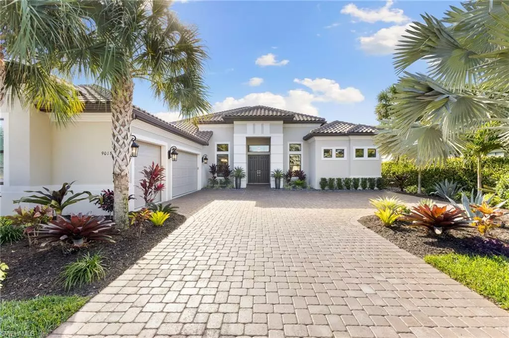 Naples, FL 34119,9018 Sorreno CT