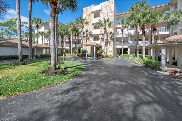 300 Wyndemere WAY #C-103,  Naples,  FL 34105