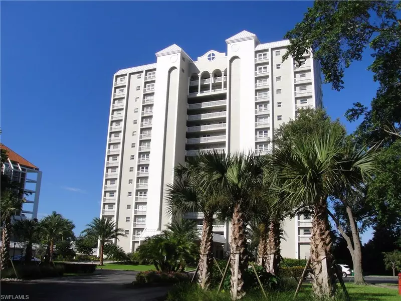 5501 Heron Point DR #102, Naples, FL 34108