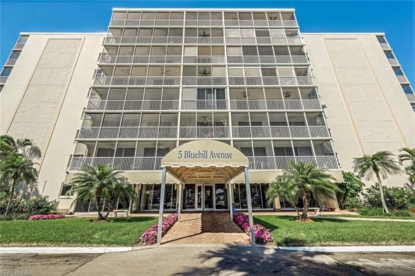 5 Bluebill AVE #205, Naples, FL 34108