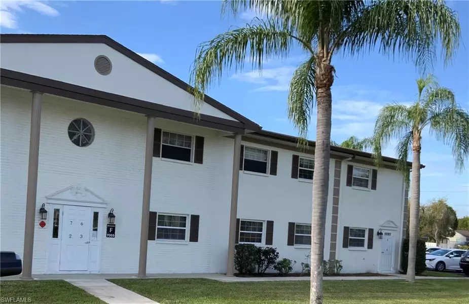 7055 New Post DR #5, North Fort Myers, FL 33917