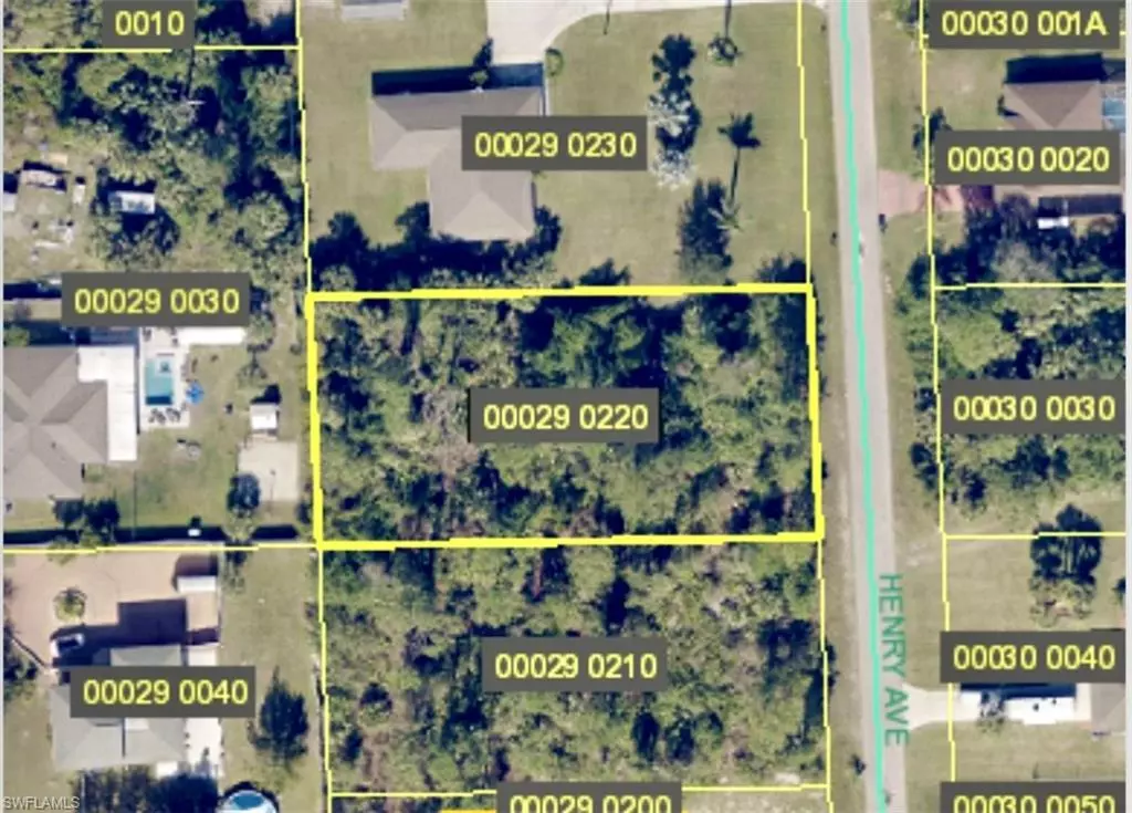 Lehigh Acres, FL 33972,619 Henry AVE