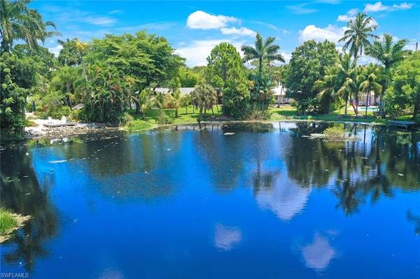 1245 8th TER N, Naples, FL 34102